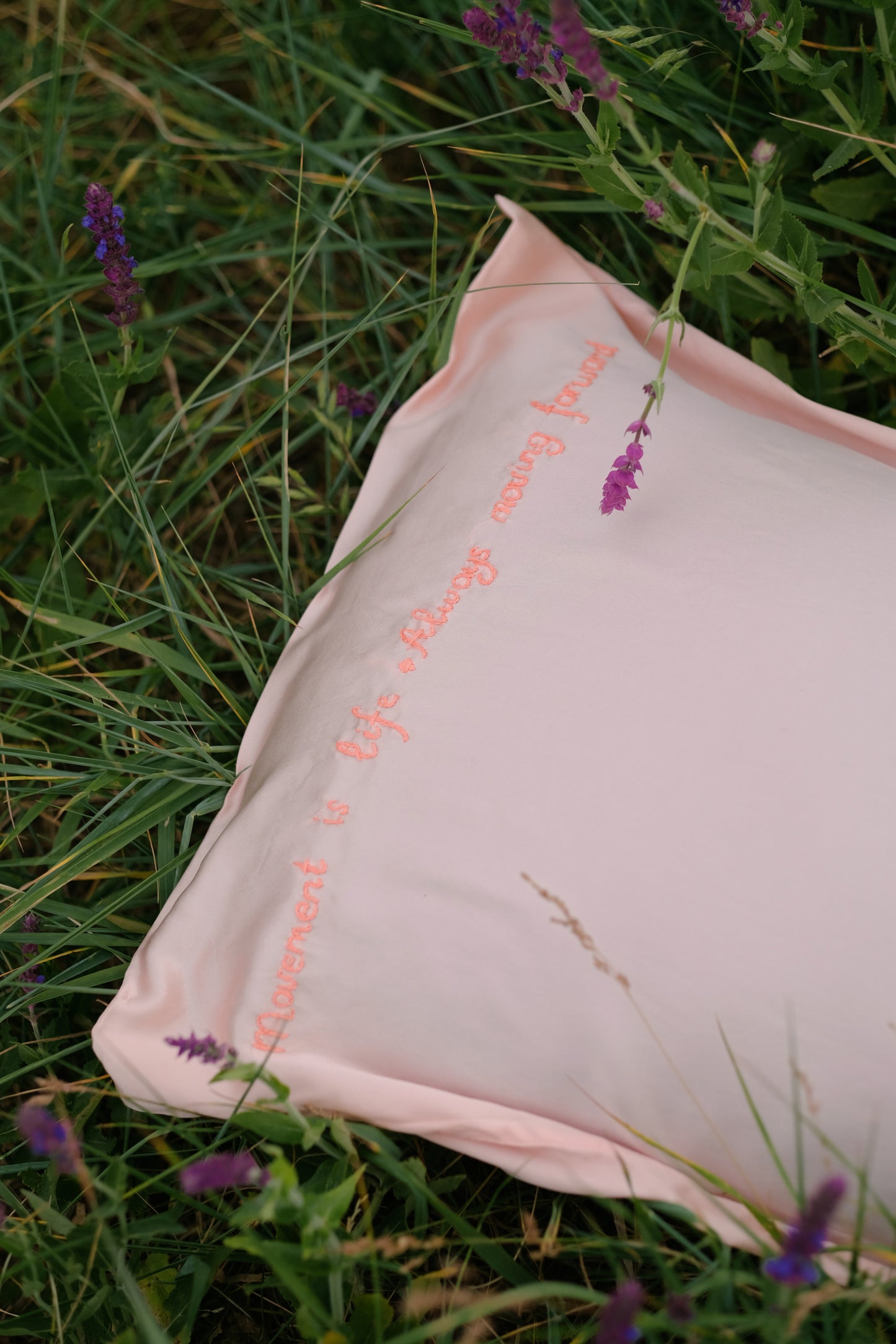 100% Natural Silk Pillowcase with Personalized Hand Embroidery